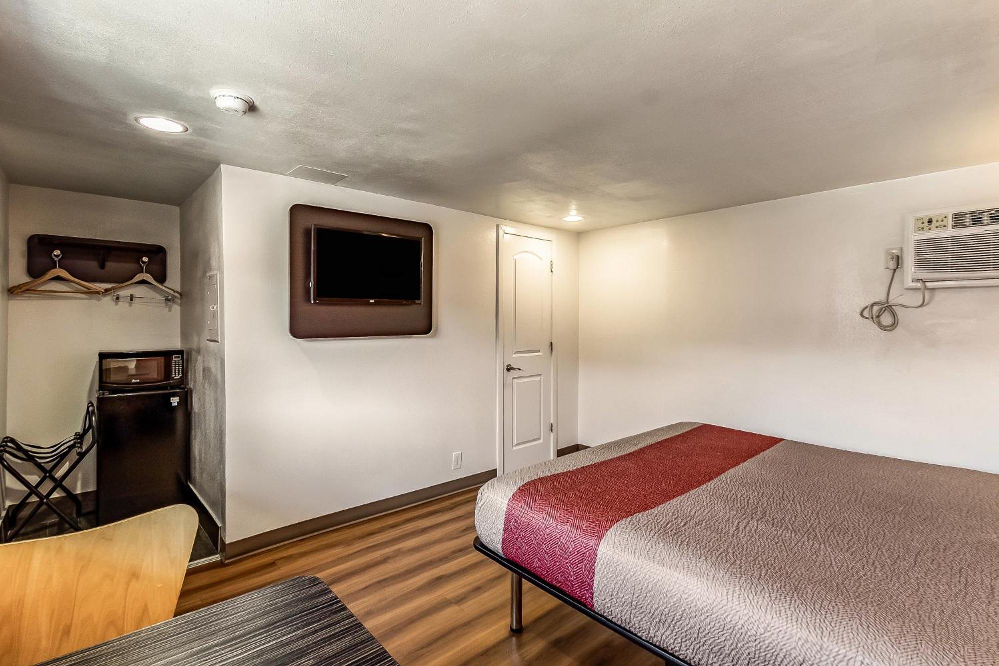 Motel 6 Elizabeth Nj Newark Liberty Intl Airport Экстерьер фото