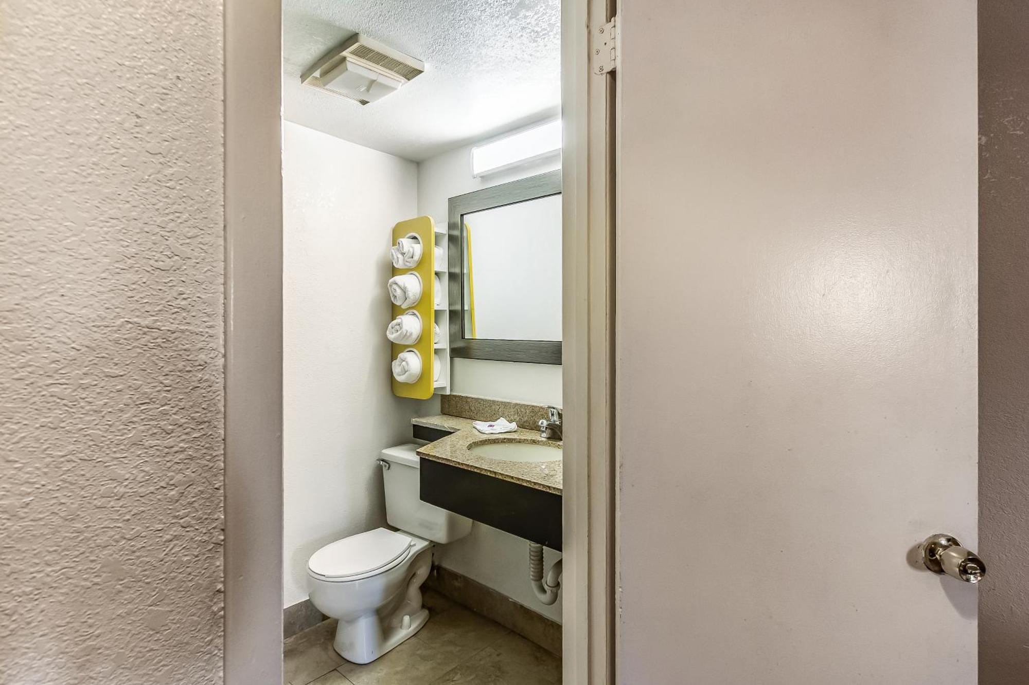Motel 6 Elizabeth Nj Newark Liberty Intl Airport Экстерьер фото